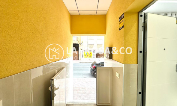 Resale - Apartment - Torrevieja - Playa del cura