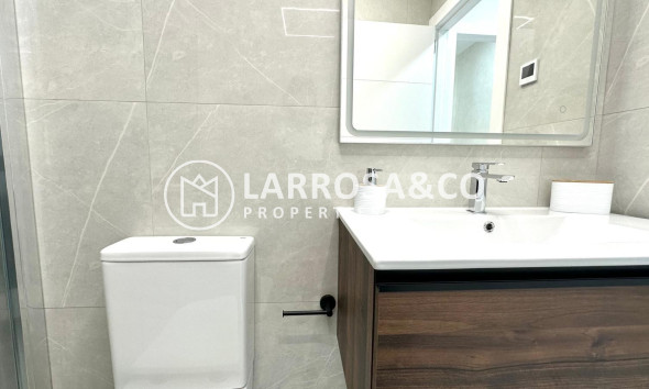 Resale - Apartment - Torrevieja - Playa del cura