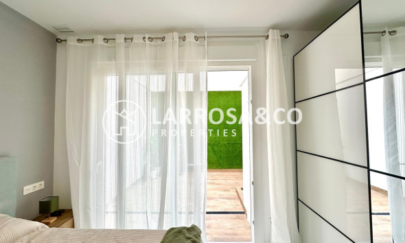 Resale - Apartment - Torrevieja - Playa del cura