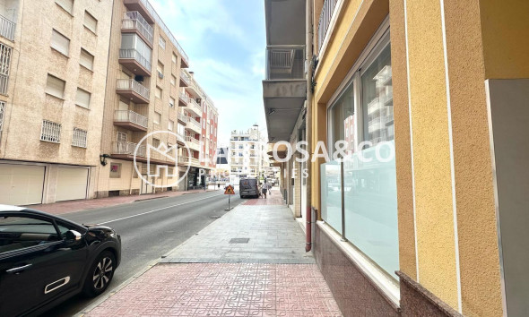 Resale - Apartment - Torrevieja - Playa del cura