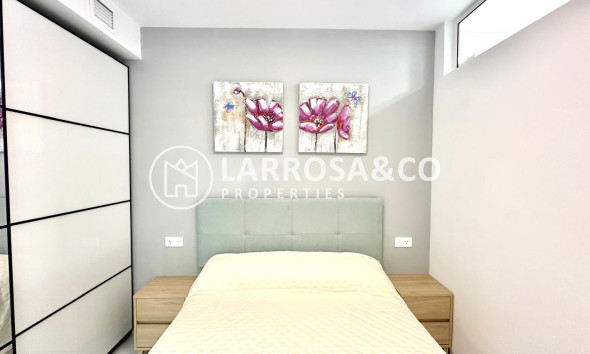 Resale - Apartment - Torrevieja - Playa del cura
