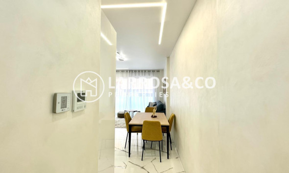 Resale - Apartment - Torrevieja - Playa del cura