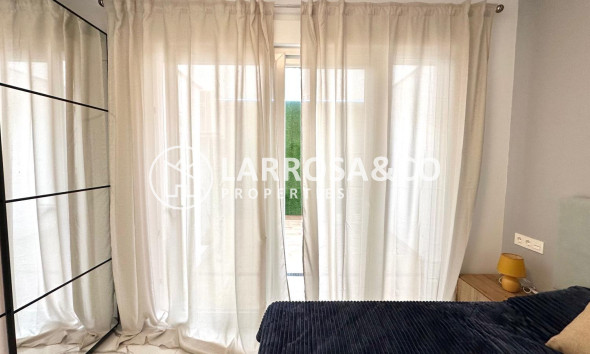 Resale - Apartment - Torrevieja - Playa del cura