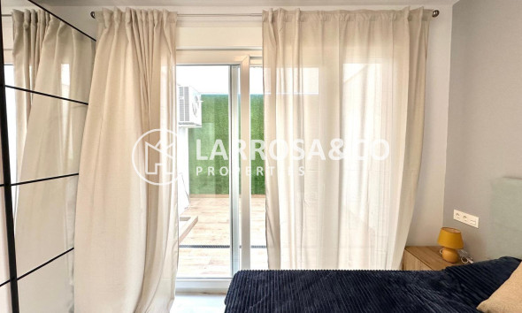 Resale - Apartment - Torrevieja - Playa del cura