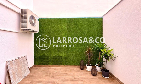 Resale - Apartment - Torrevieja - Playa del cura