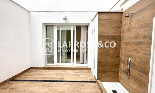 Resale - Apartment - Torrevieja - Playa del cura