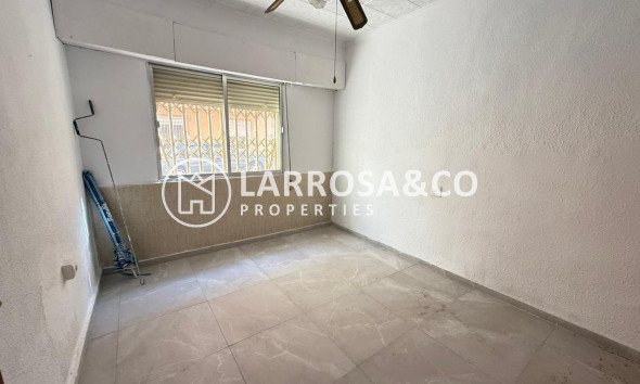 Reventa - Apartamento - Torrevieja - Playa Los Locos