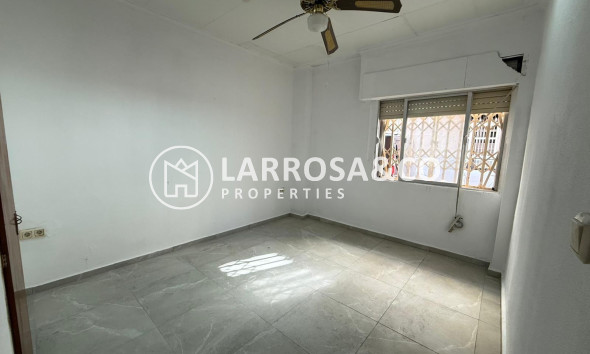 Reventa - Apartamento - Torrevieja - Playa Los Locos