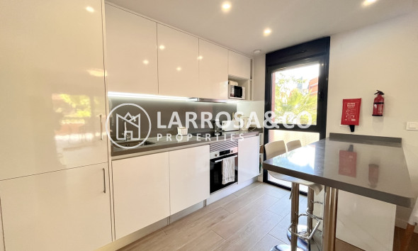 Reventa - Apartamento - Villamartín - Costa Blanca