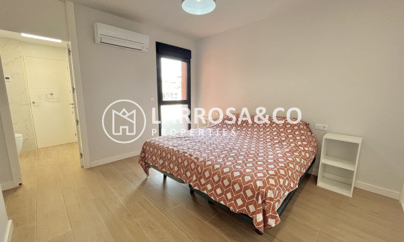Reventa - Apartamento - Villamartín - Costa Blanca