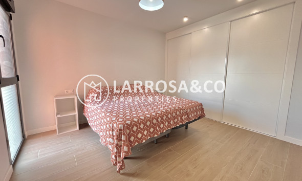Reventa - Apartamento - Villamartín - Costa Blanca