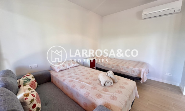 Reventa - Apartamento - Villamartín - Costa Blanca