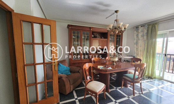 Resale - Apartment - Torrevieja - Centro