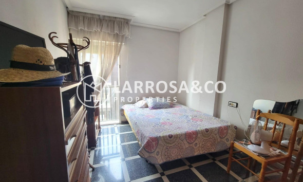 Resale - Apartment - Torrevieja - Centro