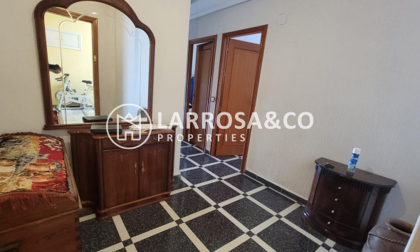 Resale - Apartment - Torrevieja - Centro