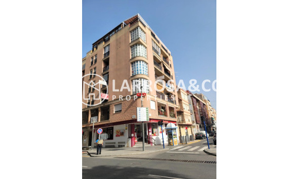 Resale - Apartment - Torrevieja - Centro