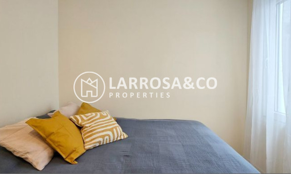 Resale - Apartment - Torrevieja - Centro