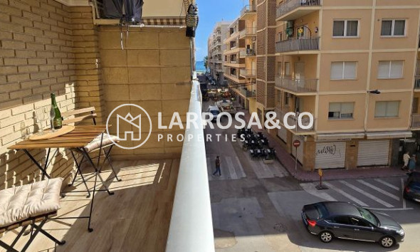 Resale - Apartment - Torrevieja - Centro