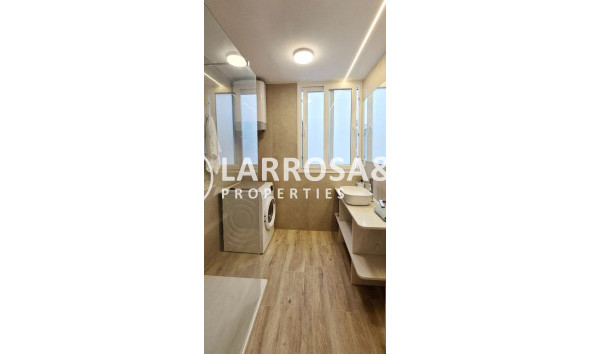 Resale - Apartment - Torrevieja - Centro
