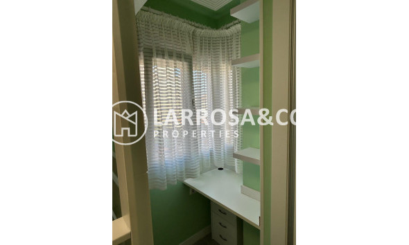 Resale - Apartment - Torrevieja - Playa del cura