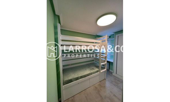 Resale - Apartment - Torrevieja - Playa del cura