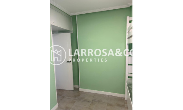 Resale - Apartment - Torrevieja - Playa del cura