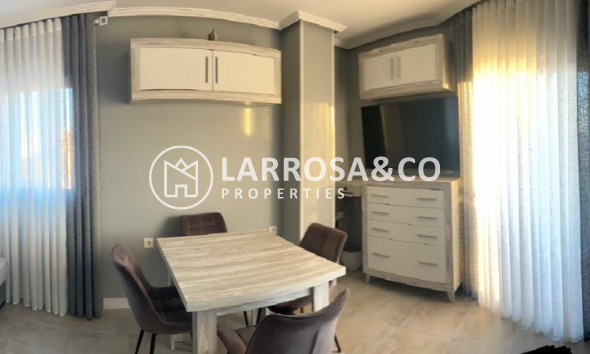 Resale - Apartment - Torrevieja - Playa del cura