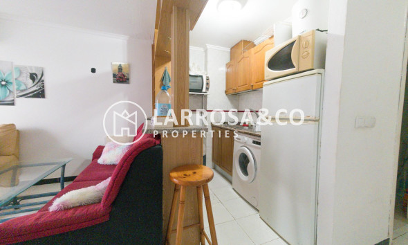 Resale - Apartment - Torrevieja - Playa del cura
