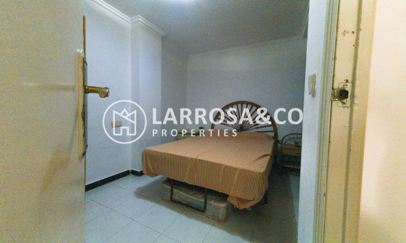 Resale - Apartment - Torrevieja - Playa del cura