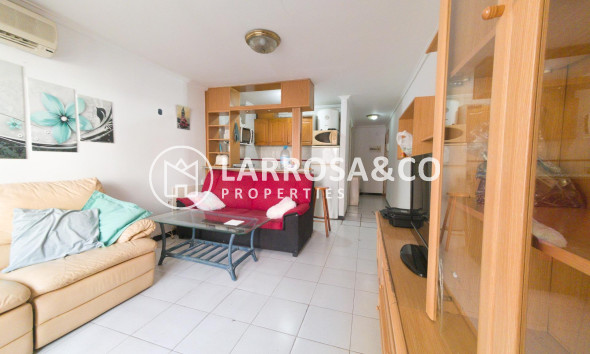 Resale - Apartment - Torrevieja - Playa del cura