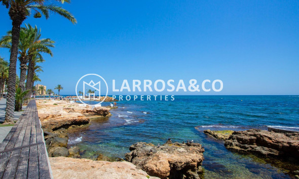 Resale - Apartment - Torrevieja - Playa del cura