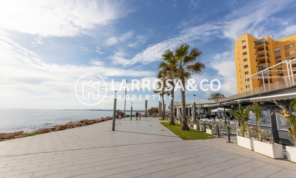 Resale - Apartment - Torrevieja - Playa del cura