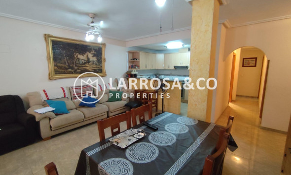 Resale - Apartment - Torrevieja - Estacion de autobuses