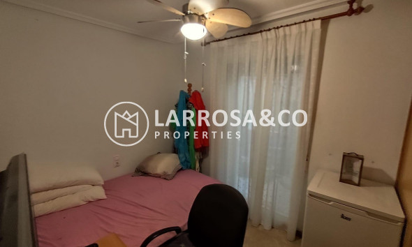 Resale - Apartment - Torrevieja - Estacion de autobuses