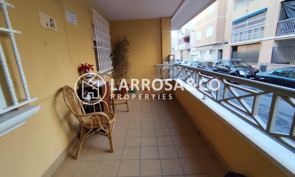 Resale - Apartment - Torrevieja - Estacion de autobuses