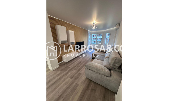 Resale - Apartment - Torrevieja - Estacion de autobuses