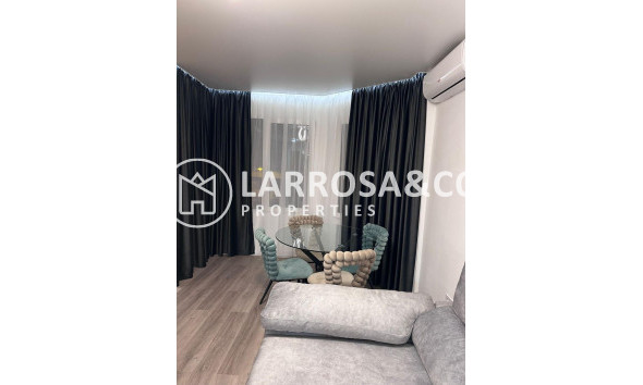 Resale - Apartment - Torrevieja - Estacion de autobuses