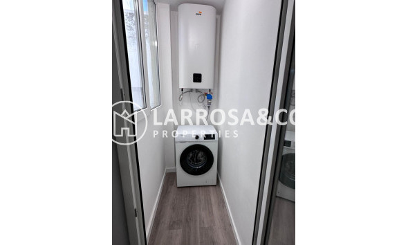 Resale - Apartment - Torrevieja - Estacion de autobuses