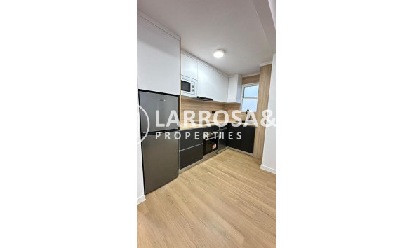 Reventa - Apartamento - Torrevieja - Playa del cura