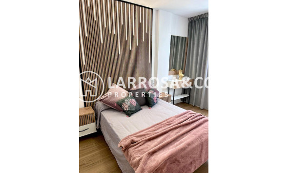 Reventa - Apartamento - Torrevieja - Playa del cura