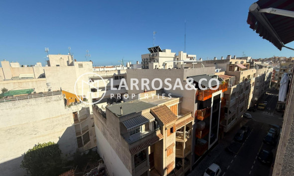 Resale - Apartment - Torrevieja - Playa del cura