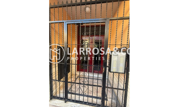 Resale - Apartment - Torrevieja - Playa del cura