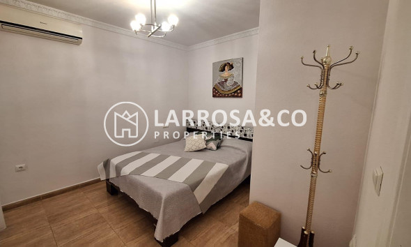 Resale - Apartment - Torrevieja - Playa del cura
