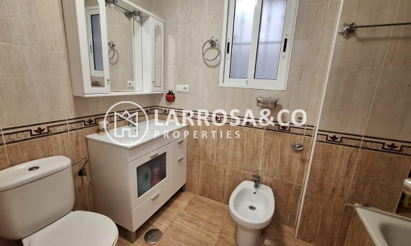 Resale - Apartment - Torrevieja - Playa del cura