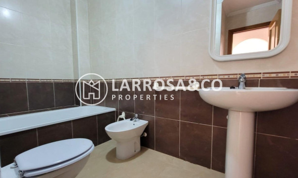 Resale - Apartment - Torrevieja - Aguas Nuevas