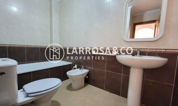 Resale - Apartment - Torrevieja - Aguas Nuevas