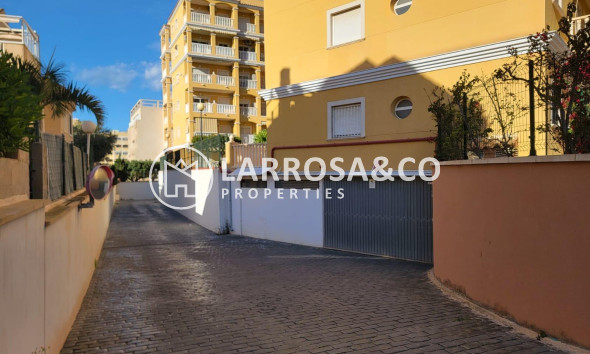 Resale - Apartment - Torrevieja - Aguas Nuevas