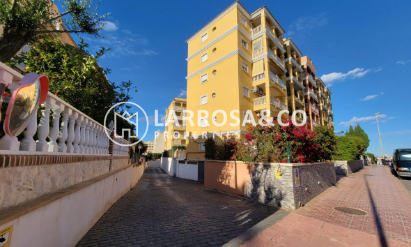 Resale - Apartment - Torrevieja - Aguas Nuevas