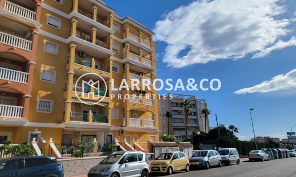 Resale - Apartment - Torrevieja - Aguas Nuevas