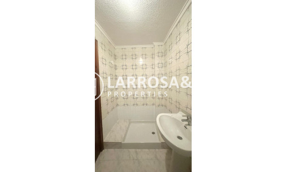 Вторичный рынок - Квартира - Торревьеха - Estacion de autobuses